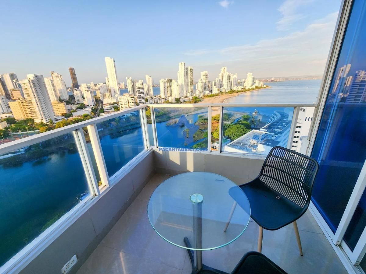 Con Vista Al Mar - *